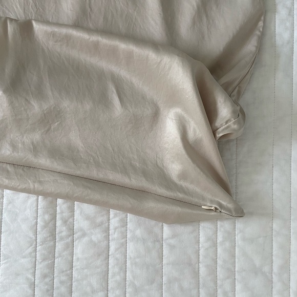 Quince Silk Pillowcase - Picture 5 of 5